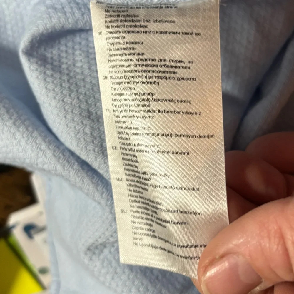 Levi button down XXL - Picture 12 of 12